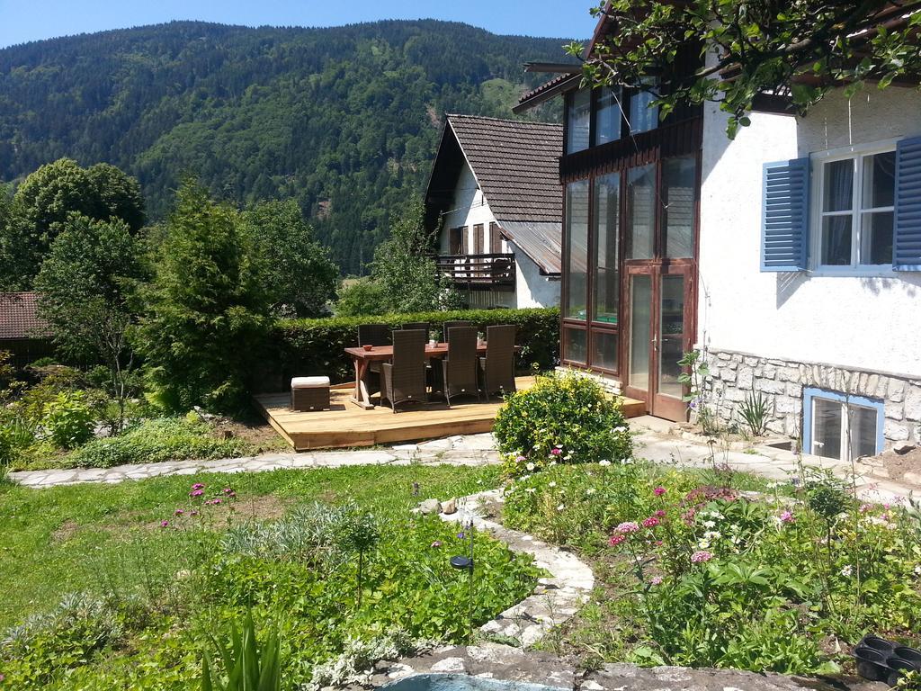 Pension Rosenheim Treffen Exterior photo
